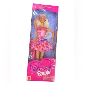 VTG 1997 Valentine Barbie Doll Pink Dress Mattel #17649 NRFB